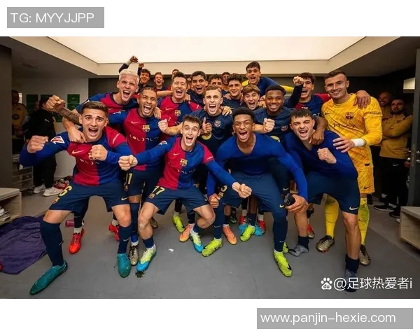 老牌足球明星重聚赛场精彩瞬间回顾视频分享 老牌足球明星重聚赛场精彩瞬间回顾视频分享